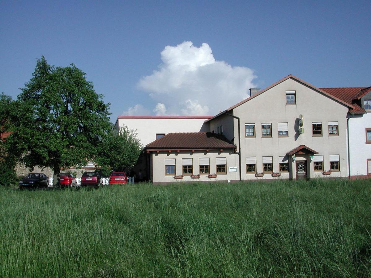 Gaestehaus Stephanie Ilbesheim Exterior photo